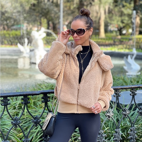 Yoga Sherpa Foxy Sherpa Jacket ALO Yoga Foxy Sherpa Jacket
